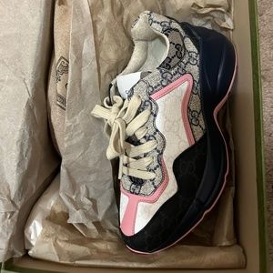 Gucci sneakers